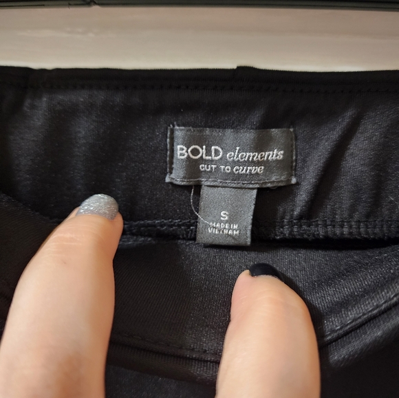 Black Pencil Skirt - Picture 4 of 5